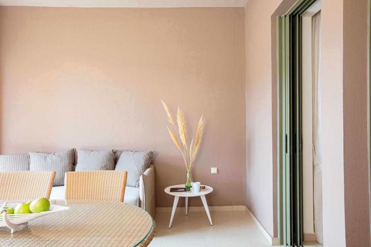 A & C Homes Плакиас Екстериор снимка